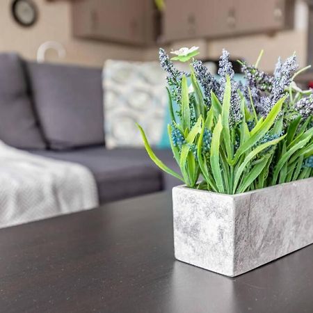 2 Bed & 2 Bath Cosy Apartment Slough- Free Parking Экстерьер фото